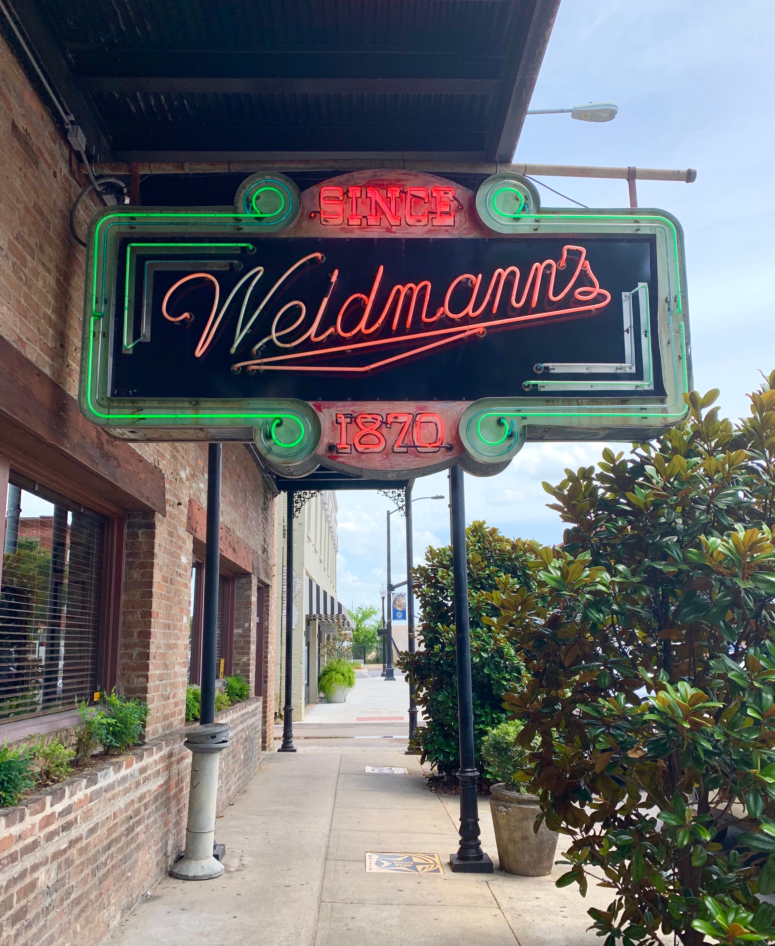 Historic Meridian Restaurant From 1870 Still Pleases